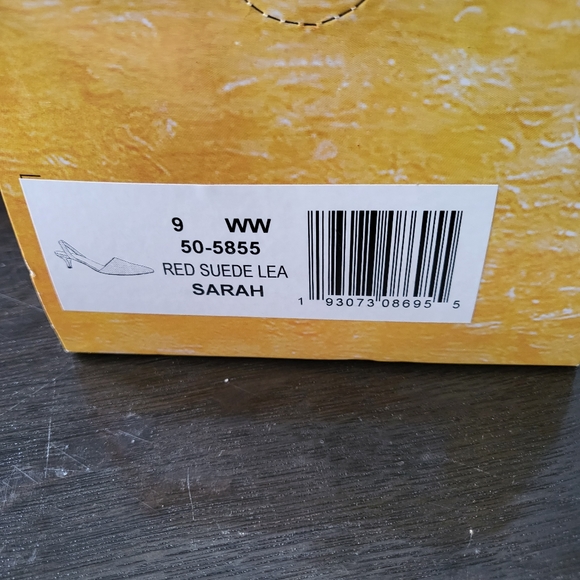 Bella-Vita Leather Sling Backs - Picture 5 of 7